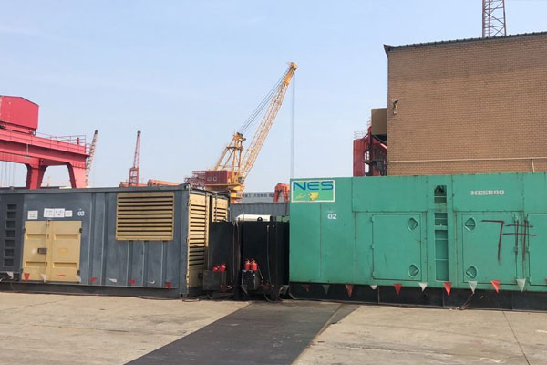 桦南发电机出租空气滤清器的清洁频率是多少？